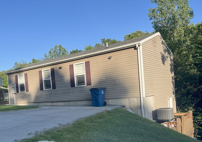 property at 191 Woodbridge Estates Dr