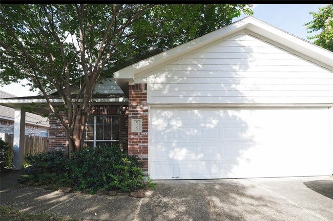 6415 Richland Hills Dr