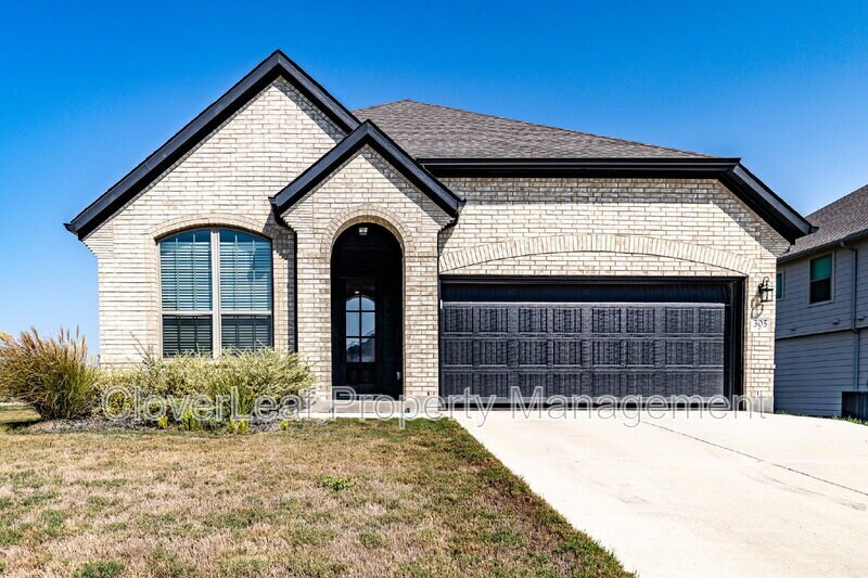 305 Foxtail Wds in Cibolo, TX - Building Photo