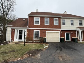 1 S Stonington Dr in Palatine, IL - Building Photo