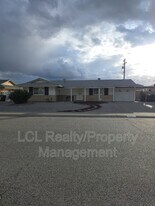 26201 Fountain Bleu Dr in Menifee, CA - Building Photo
