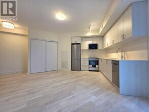 8020 Derry Rd in Milton, ON - Building Photo - Building Photo