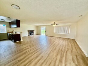 7032 Cloverleaf Way in Citrus Heights, CA - Building Photo - Building Photo