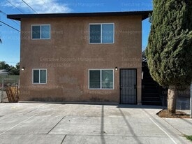 1115 9th St in Bakersfield, CA - Building Photo