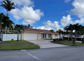 4051 N 50th Ave in Hollywood, FL - Building Photo