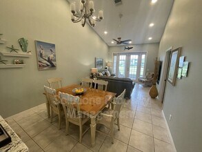 250 St Lucie Ln in Cocoa Beach, FL - Building Photo - Building Photo