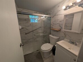 2453 NW 73rd Ave in Sunrise, FL - Building Photo - Building Photo