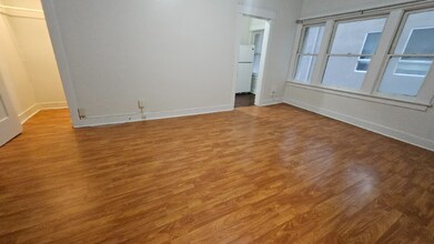 1026 Ingraham St in Los Angeles, CA - Building Photo - Building Photo