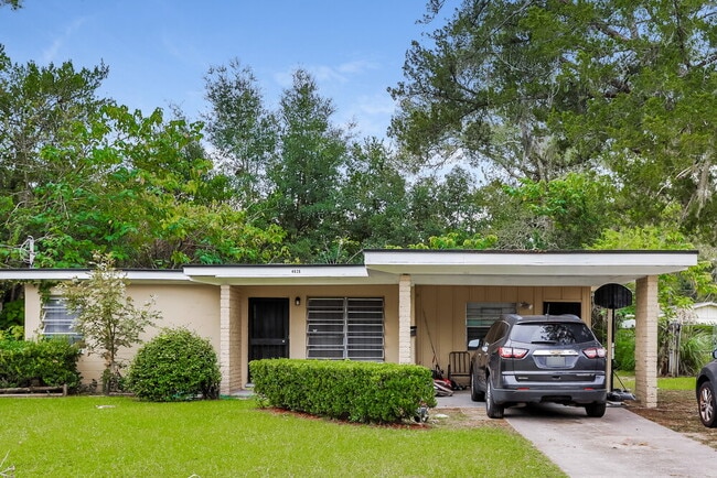property at 4626 Castleton Dr