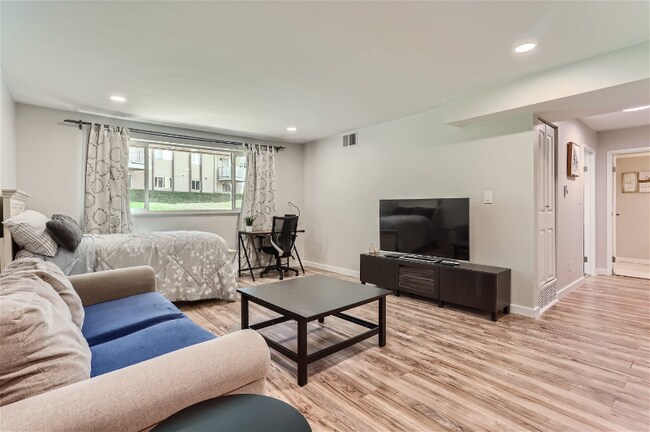 7625 E Quincy Ave in Denver, CO - Building Photo - Building Photo