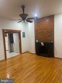 1833 W Lexington St photo'