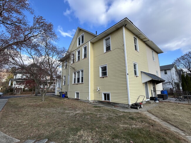 852 Maple Ave in Collingswood, NJ - Building Photo - Building Photo