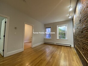 88A West Cedar St, Unit 2 in Boston, MA - Building Photo - Building Photo