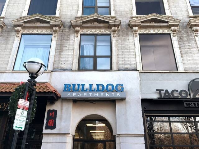 Bulldog Apartments in New Haven, CT - Foto de edificio