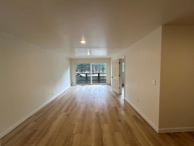 3123 Harrison Ave in South Lake Tahoe, CA - Building Photo - Building Photo