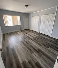 8010 Tatum Waterway Dr in Miami Beach, FL - Building Photo - Building Photo