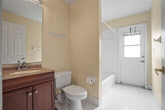 18405 NW 9th Ct in Pembroke Pines, FL - Building Photo - Building Photo