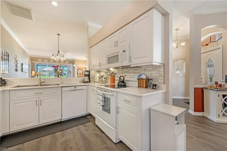 26053 Clarkston Dr in Bonita Springs, FL - Building Photo - Building Photo