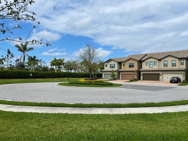 4464 San Fratello Cir in Wellington, FL - Building Photo - Building Photo