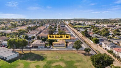 2884 La Salle Avenue in Costa Mesa, CA - Foto de edificio - Building Photo