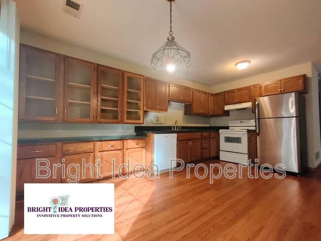 380 Gironde Ct in Woodbury, MN - Foto de edificio - Building Photo