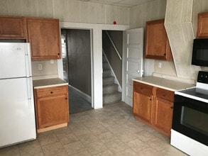 130 Mooney St in Olyphant, PA - Building Photo - Building Photo