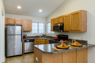 Villas of Victor and Regency Townhomes in Victor, NY - Foto de edificio - Building Photo