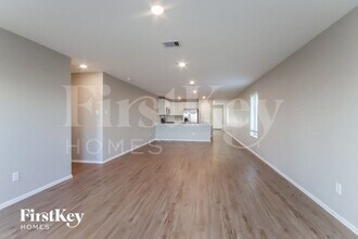 9202 Burnet Flds Dr in Baytown, TX - Building Photo - Building Photo