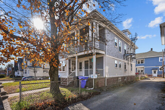 1088 Lonsdale Ave in Central Falls, RI - Building Photo - Building Photo