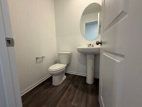 5964 Swift Lariat St in Las Vegas, NV - Building Photo - Building Photo