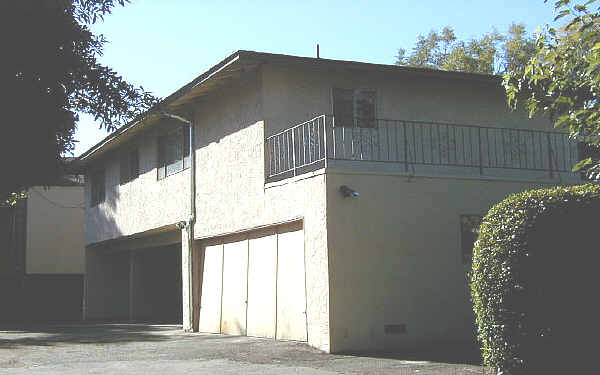 3686 Poinciana Dr in Santa Clara, CA - Building Photo - Building Photo