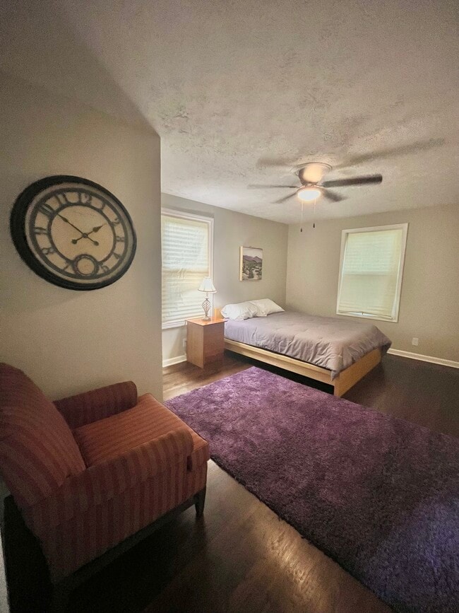 1518 Columbia Cir in Decatur, GA - Foto de edificio - Building Photo