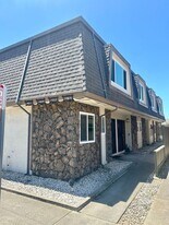 14205-14211 Doolittle Dr in San Leandro, CA - Building Photo