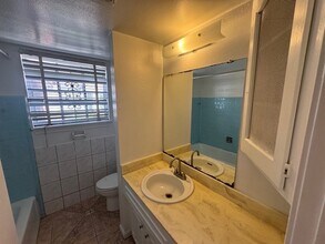 10607 Bainbridge St in Houston, TX - Building Photo - Building Photo