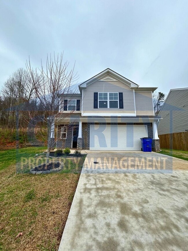 property at 3302 Harmony Ct NE