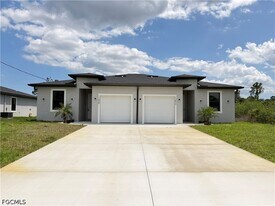 1256 Milwaukee Blvd in Lehigh Acres, FL - Building Photo