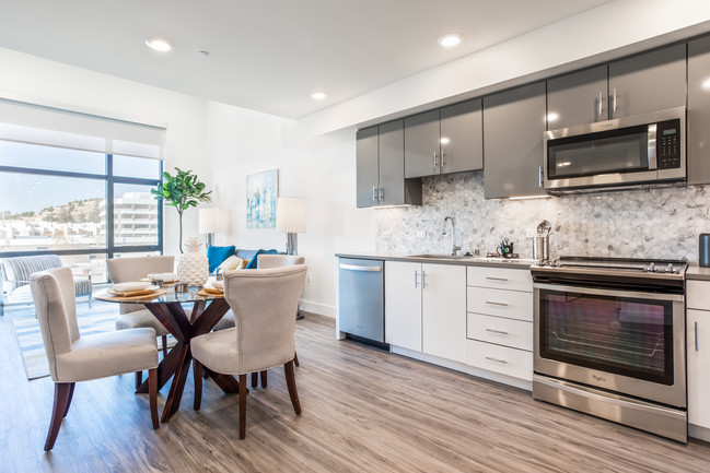 1716 Lofts in Walnut Creek, CA - Building Photo - Interior Photo