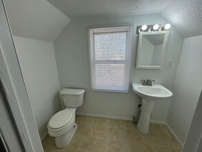 2437 4th Ave in Moline, IL - Building Photo - Building Photo