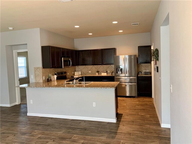 138 Sulphur River Lp in Hutto, TX - Building Photo - Building Photo