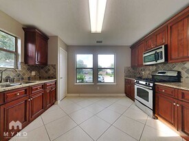 8014 Arrington Forest Ln in Humble, TX - Building Photo