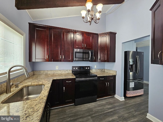 6020 Regents Park Rd in Centreville, VA - Building Photo - Building Photo