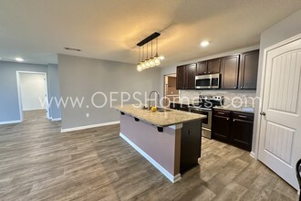 812 Moorhen Wy in Crestview, FL - Building Photo - Building Photo