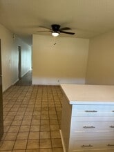 521 Pepeekeo St in Honolulu, HI - Building Photo - Building Photo
