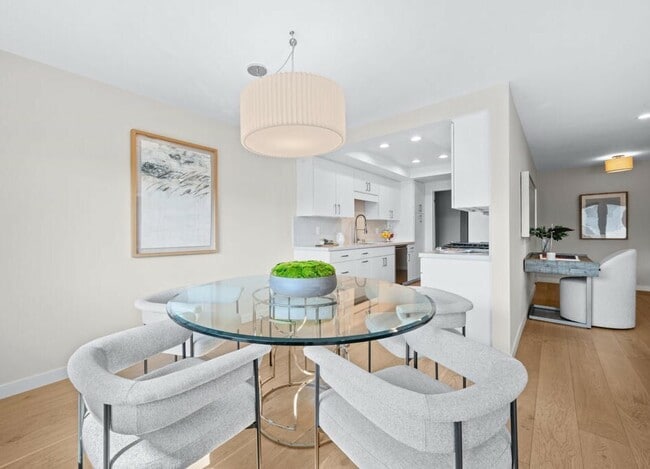 266 S Madison Ave in Pasadena, CA - Building Photo - Building Photo