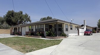 8421-8427 Oleander Ave in Fontana, CA - Building Photo