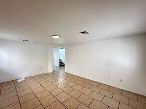 10452 MIHELA Ave in Las Vegas, NV - Building Photo - Building Photo