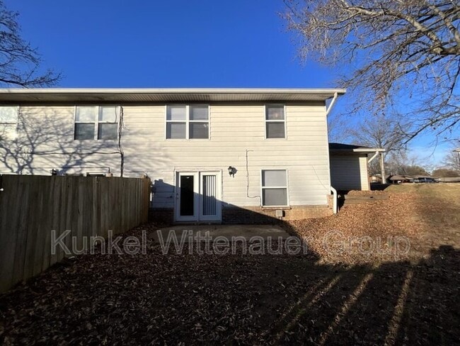415 Williamsburg Dr in Belleville, IL - Building Photo - Building Photo