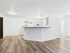 1773 Dallas Dr in North Pole, AK - Building Photo - Building Photo