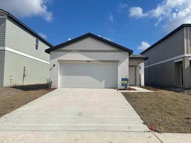 35507 Eastbrook Ave in Zephyrhills, FL - Building Photo