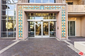 388 E Ocean Blvd in Long Beach, CA - Building Photo - Building Photo